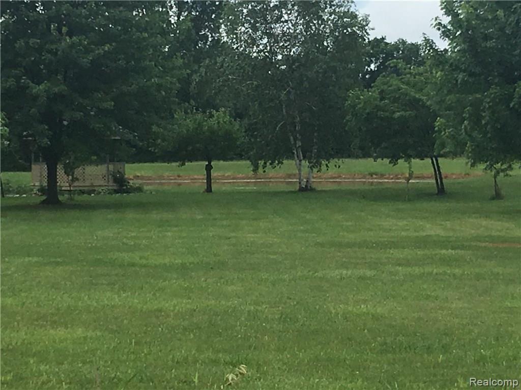 28 28 Mile Road Ray, MI 48096 - Photo 3 of 4