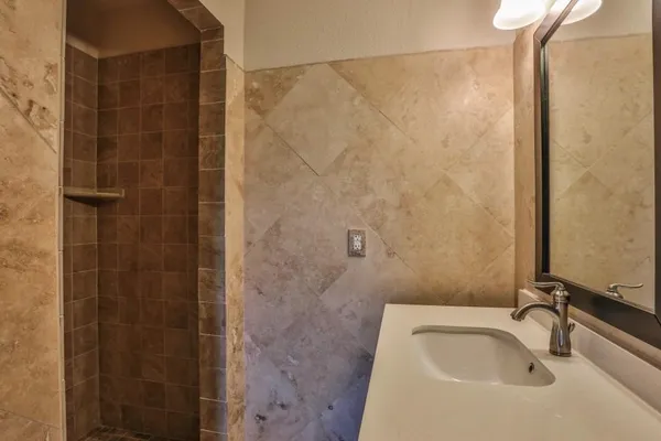 $3,750,000 | 14114 Highway 36, Needville, TX 77461