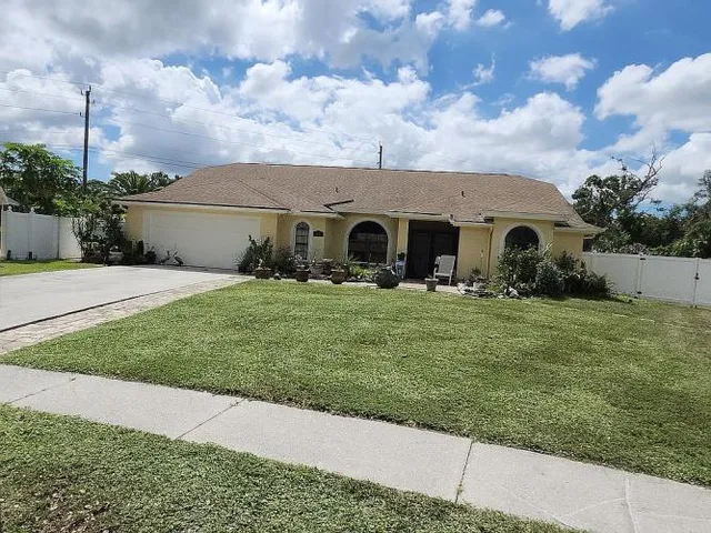 $659,000 | 8432 Palm Lakes Court, Sarasota, FL 34243