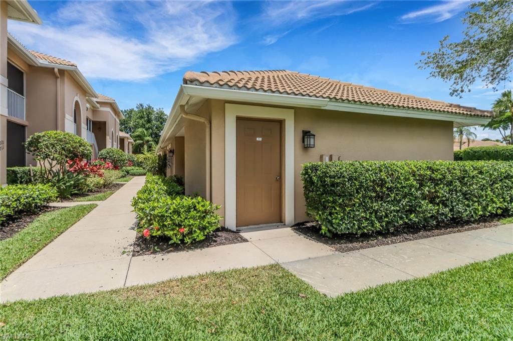 3715 Buttonwood Way, Unit 1711 Naples, FL 34112 - Photo 8 of 40