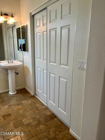 $4,000 | 658 Avenida Magdalena, Camarillo, CA 93010