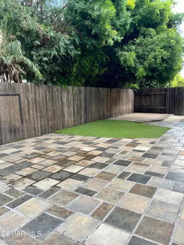 $4,000 | 658 Avenida Magdalena, Camarillo, CA 93010