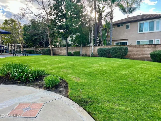 $4,000 | 658 Avenida Magdalena, Camarillo, CA 93010