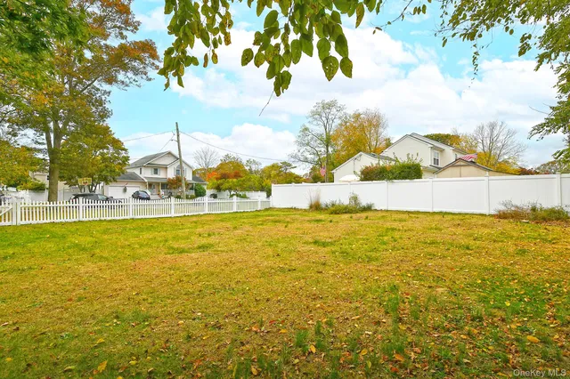 $599,000 | 31 Rome Street, East Patchogue, NY 11772