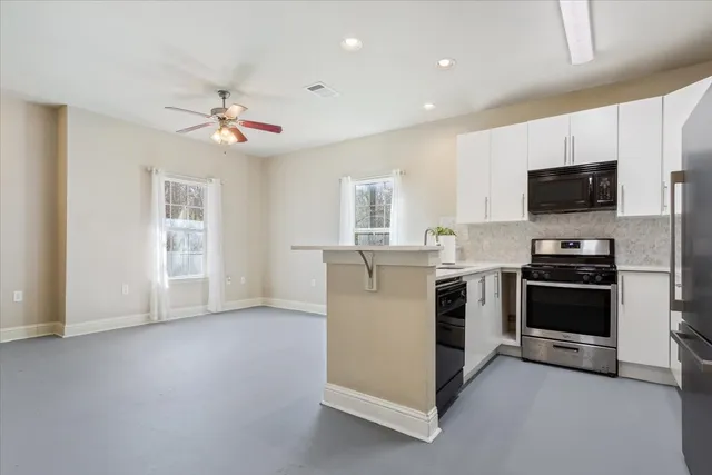 $2,100 | 1210 East M. Franklin Avenue, Unit B, Austin, TX 78721