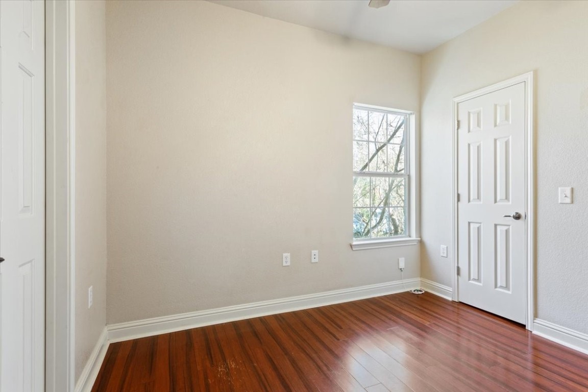 1210 East M. Franklin Avenue, Unit B Austin, TX 78721 - Photo 24 of 31 Its simple, modern design makes it easy to style to your taste.