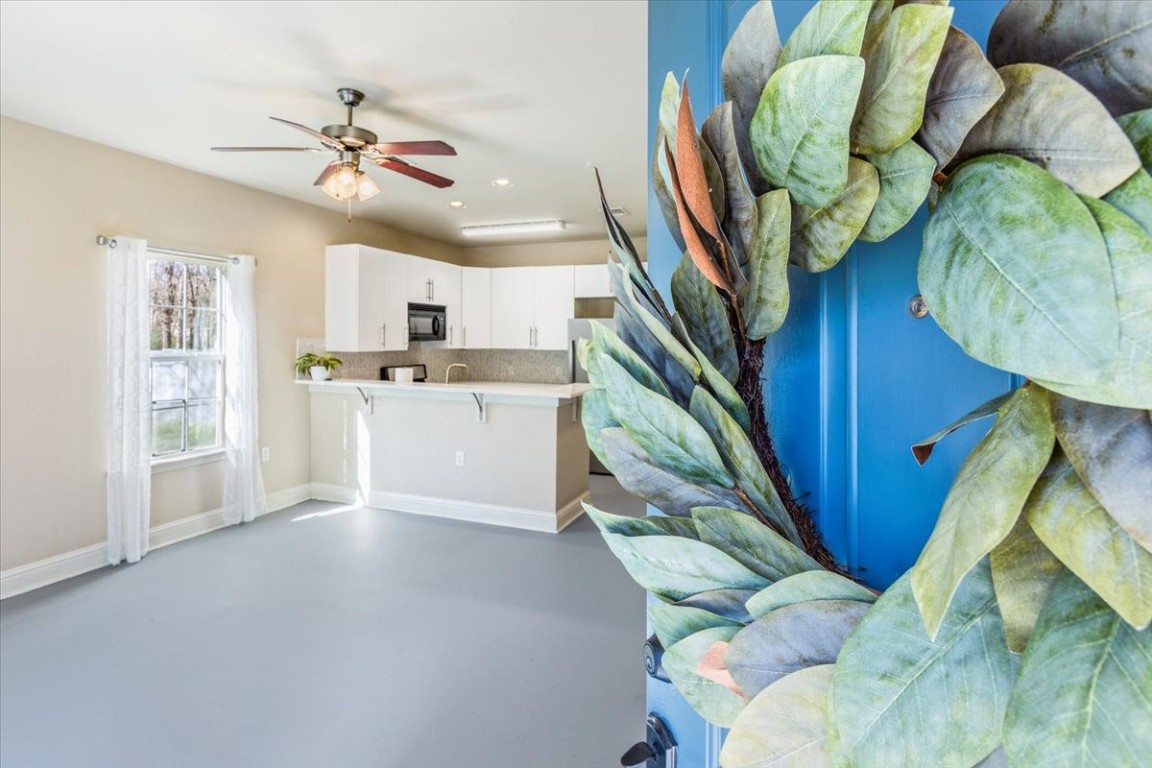 1210 East M. Franklin Avenue, Unit B Austin, TX 78721 - Photo 4 of 31 Its ideal East Austin location puts you near shopping, dining, and entertainment.