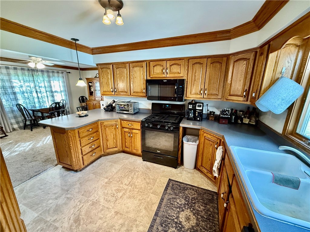 868 Haynes Drive Decatur, IL 62521 - Photo 3 of 29 Gallery Image 3