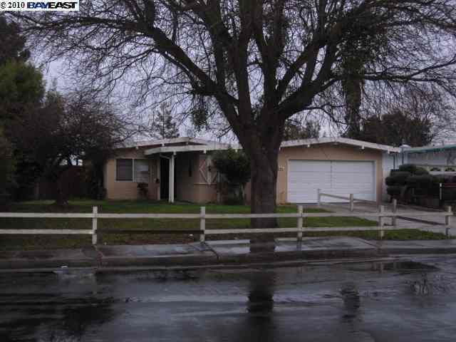 1044 Marlesta Road Pinole, CA 94564 - Photo 1 of 1 a front view of a house with garden