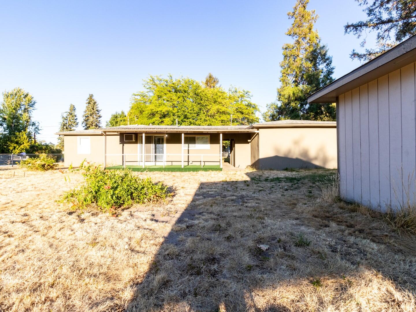 3307 New Ray Road Central Point, OR 97502 - Photo 17 of 24 17