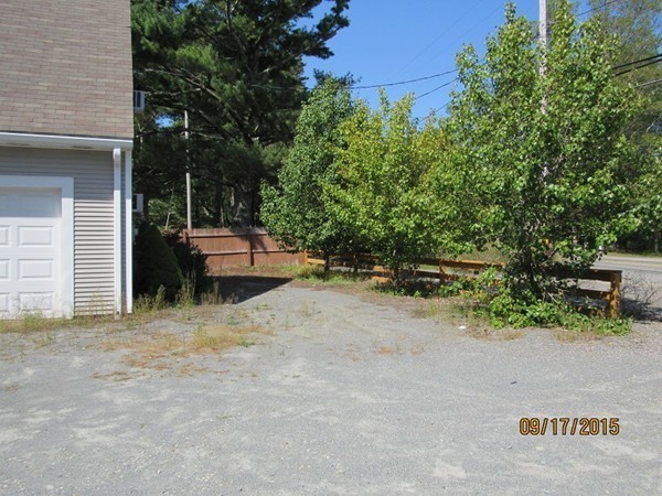 47 Swifts Beach Road Wareham, MA 02571 - Photo 5 of 28 Gallery Image 5