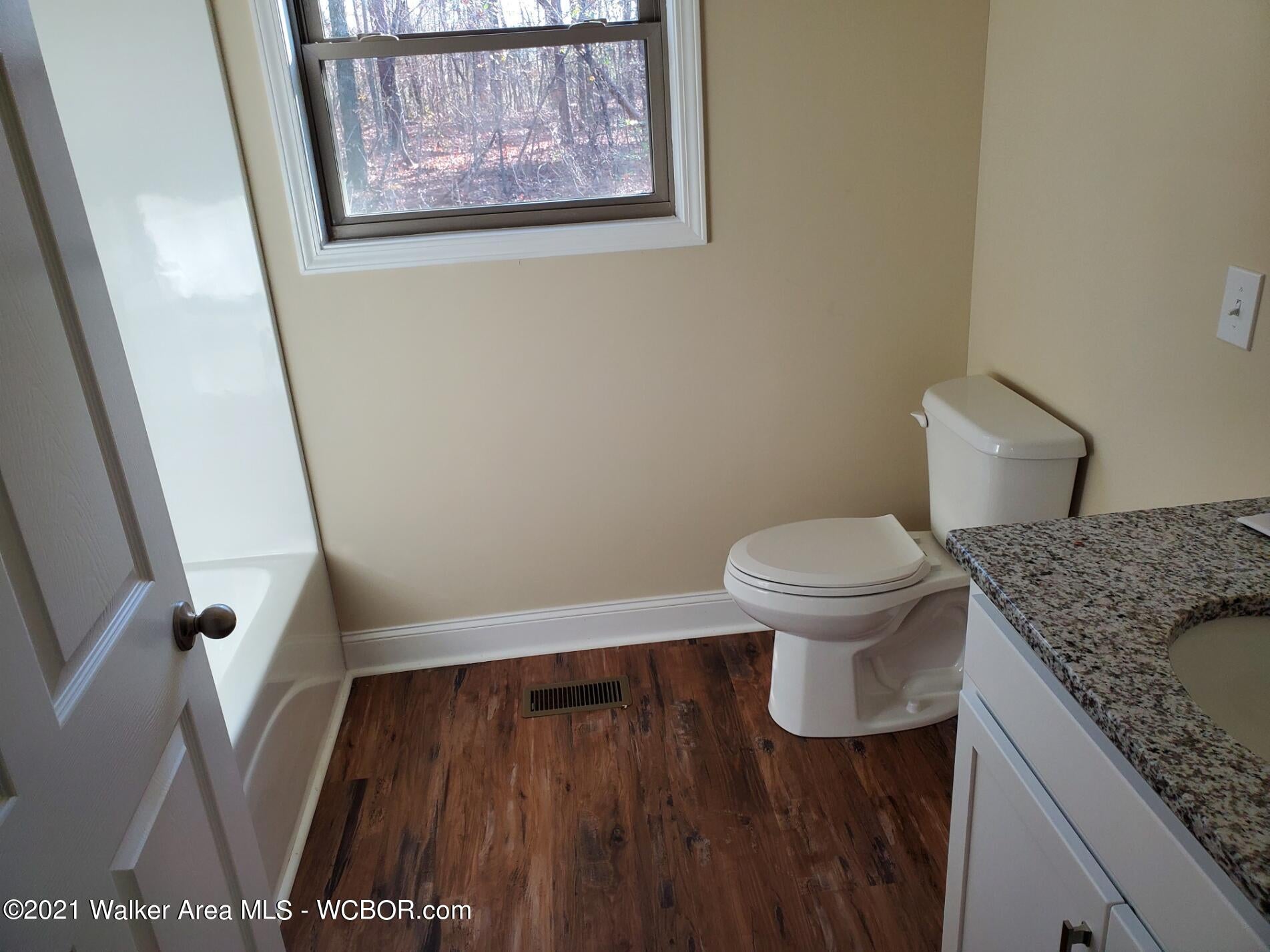 218 Harbor Loop Jasper, AL 35504 - Photo 5 of 11 Gallery Image 5