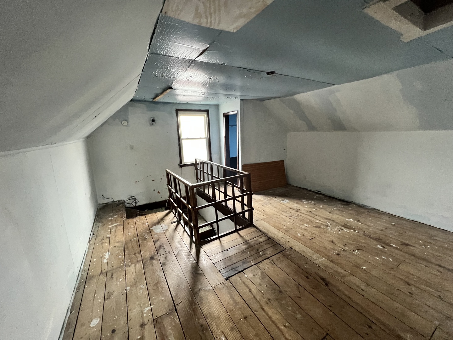 370 Albert Boulevard Kankakee, IL 60901 - Photo 14 of 20 a view of wooden floor and chairs in a room