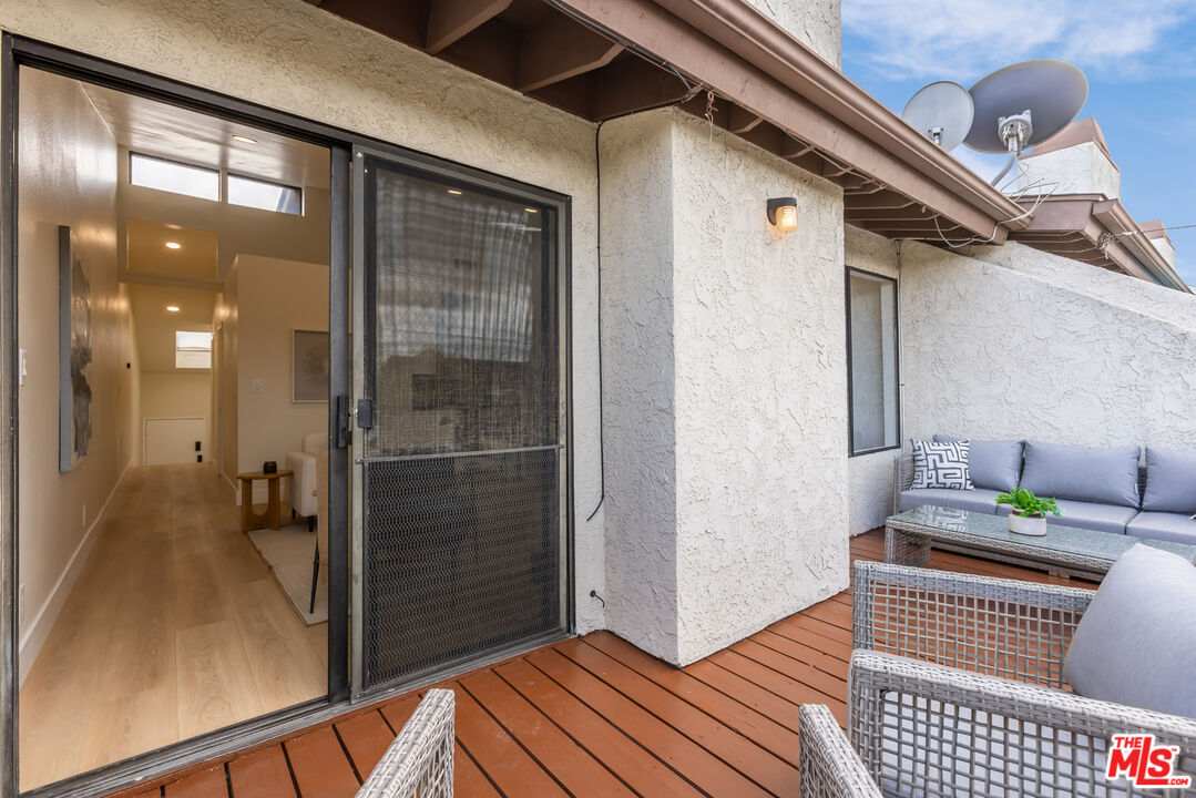 164 West 220th Street, Unit 10 Carson, CA 90745 - Photo 18 of 38