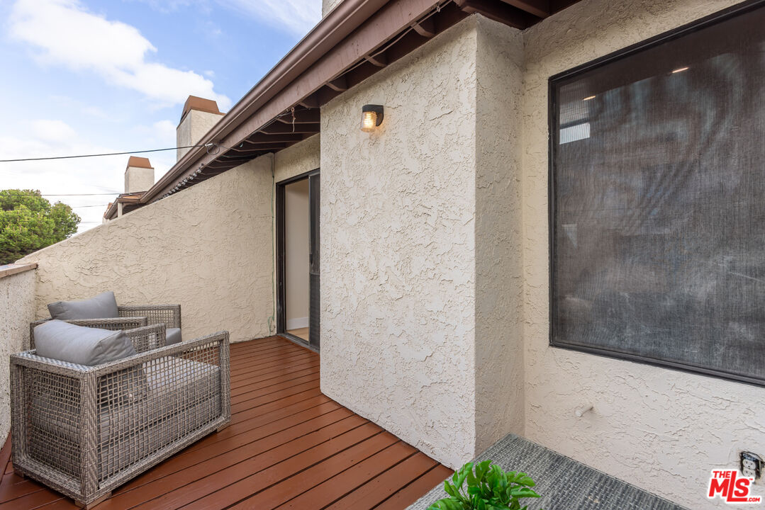 164 West 220th Street, Unit 10 Carson, CA 90745 - Photo 20 of 38