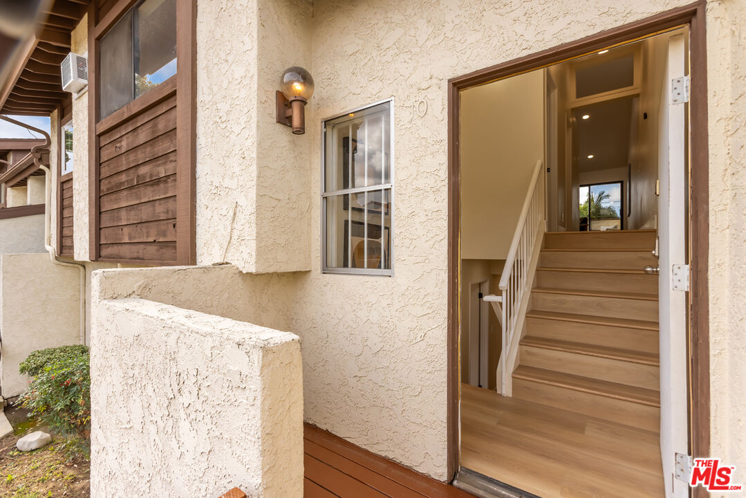 164 West 220th Street, Unit 10 Carson, CA 90745 - Photo 2 of 38