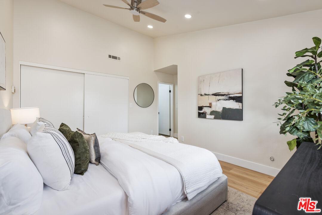 164 West 220th Street, Unit 10 Carson, CA 90745 - Photo 24 of 38