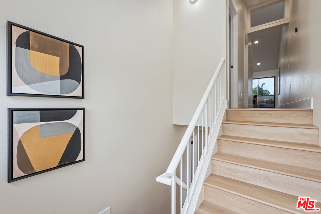 164 West 220th Street, Unit 10 Carson, CA 90745 - Photo 3 of 38