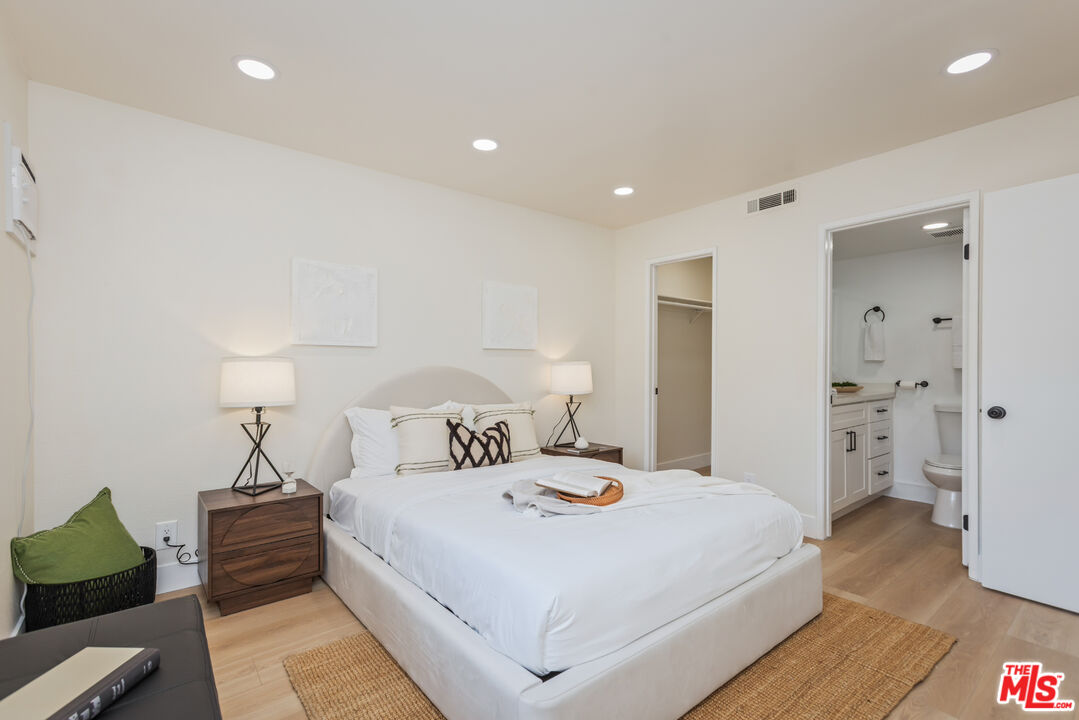 164 West 220th Street, Unit 10 Carson, CA 90745 - Photo 33 of 38