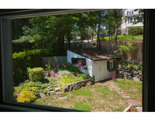 49 Hawthorne Road Waltham, MA 02451 - Photo 8 of 14 Gallery Image 8
