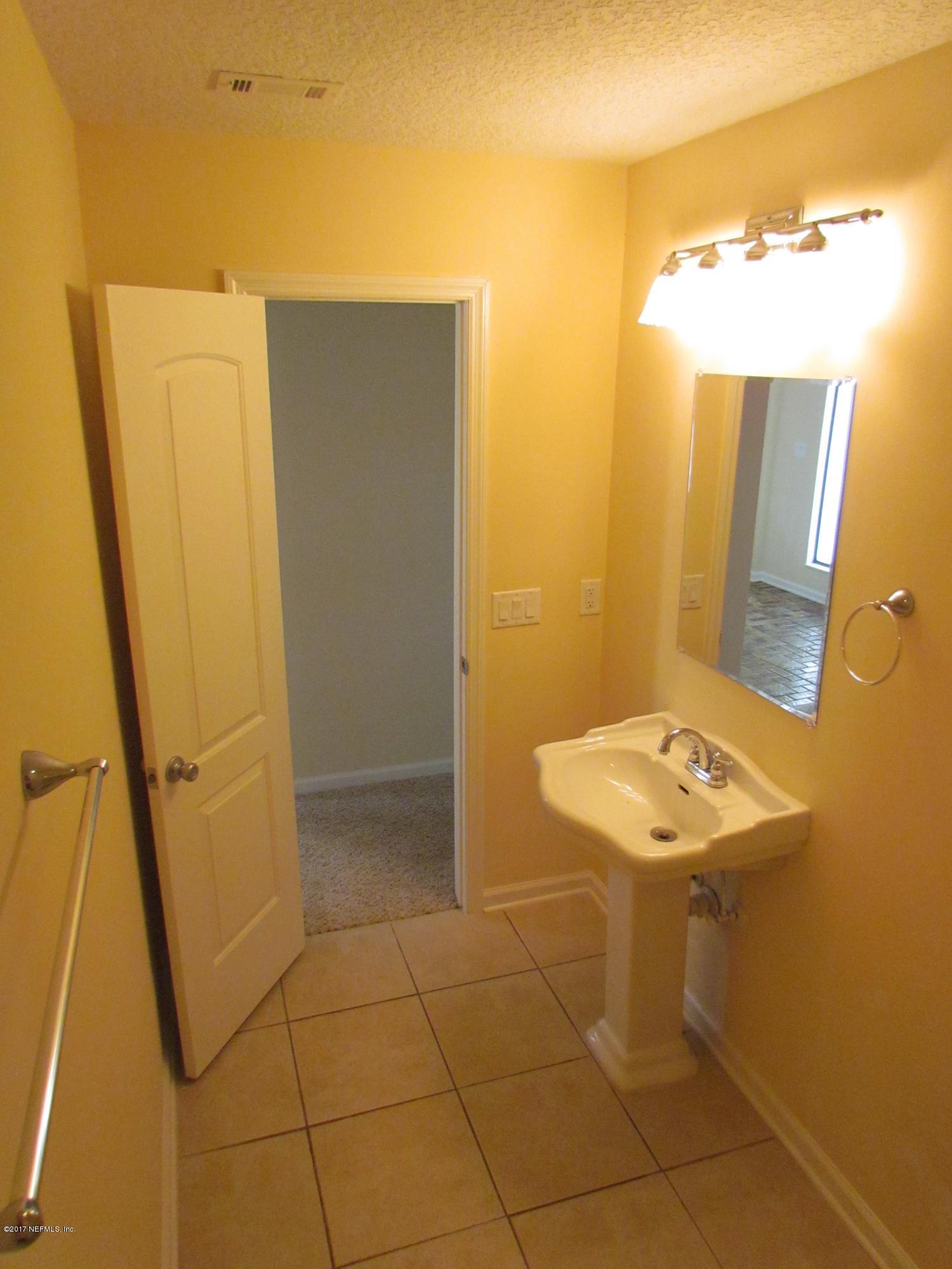 2568 Ridgecrest Avenue Orange Park, FL 32065 - Photo 11 of 22 Downstairs Bath