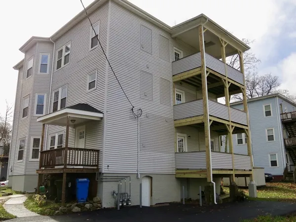 $2,900 | 218 Whitman Avenue, Unit 2, Whitman, MA 02382