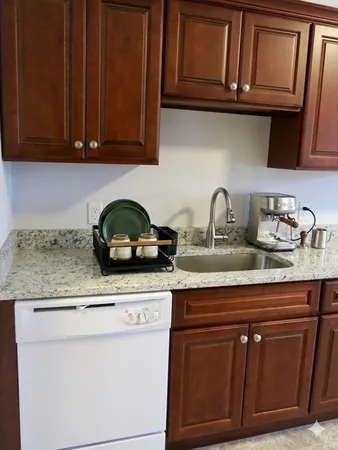 $2,900 | 218 Whitman Avenue, Unit 2, Whitman, MA 02382