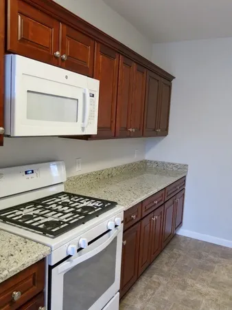$2,900 | 218 Whitman Avenue, Unit 2, Whitman, MA 02382