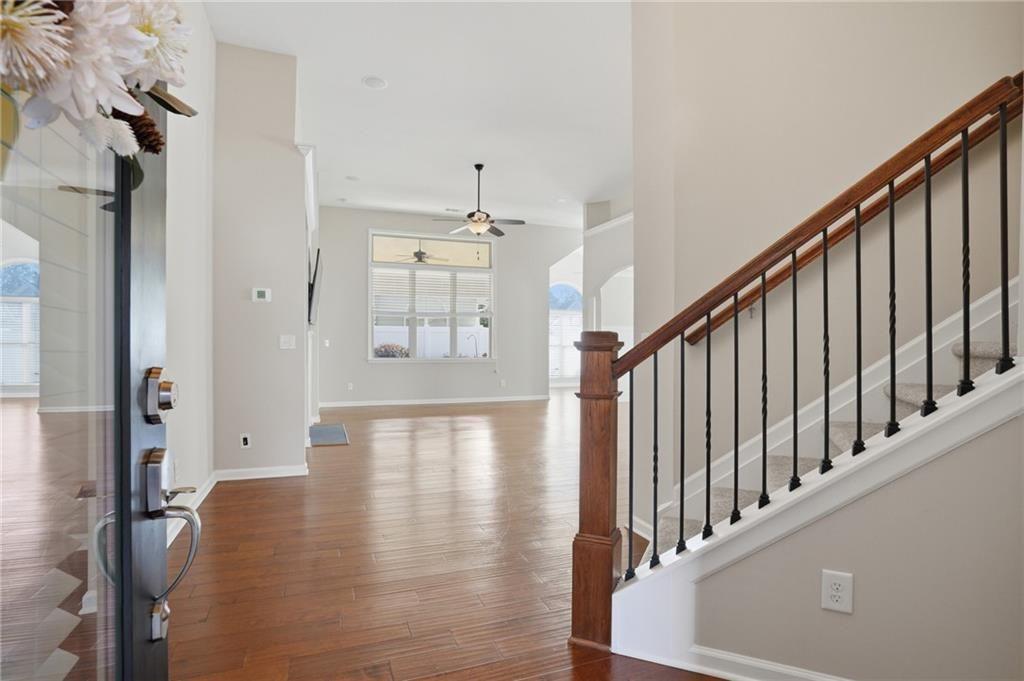 152 Heritage Pointe Woodstock, GA 30189 - Photo 3 of 27