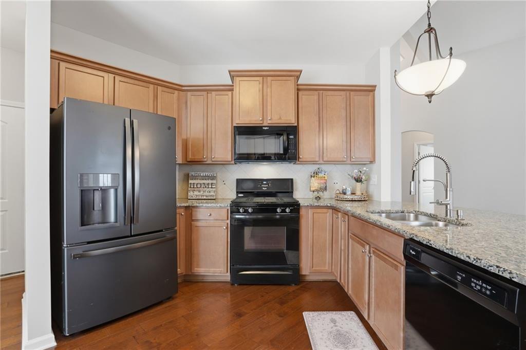 152 Heritage Pointe Woodstock, GA 30189 - Photo 7 of 27