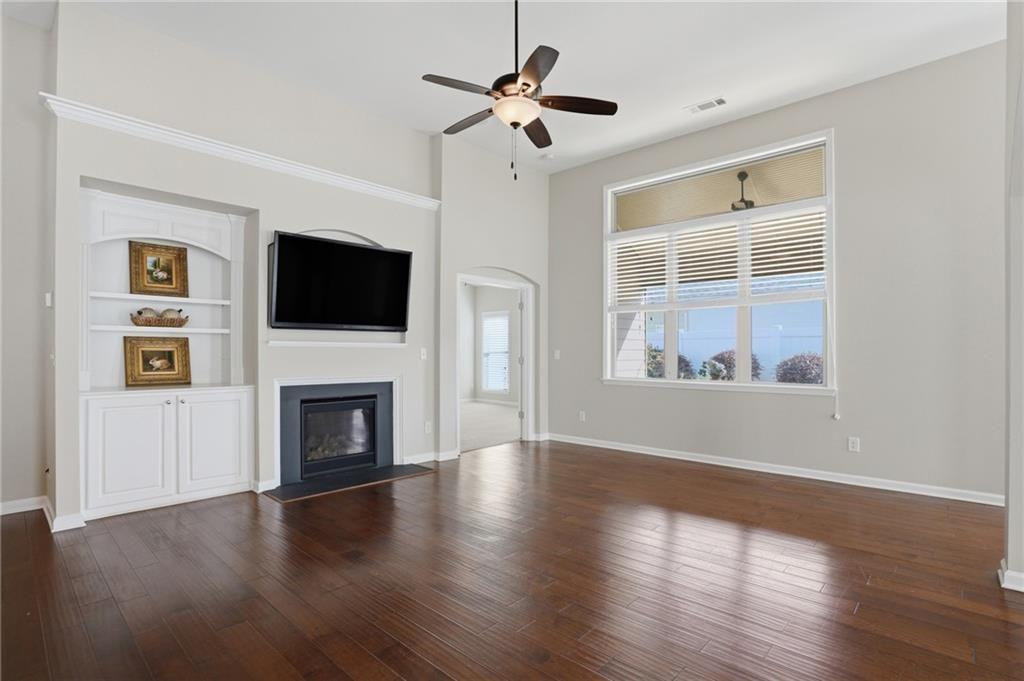 152 Heritage Pointe Woodstock, GA 30189 - Photo 10 of 27