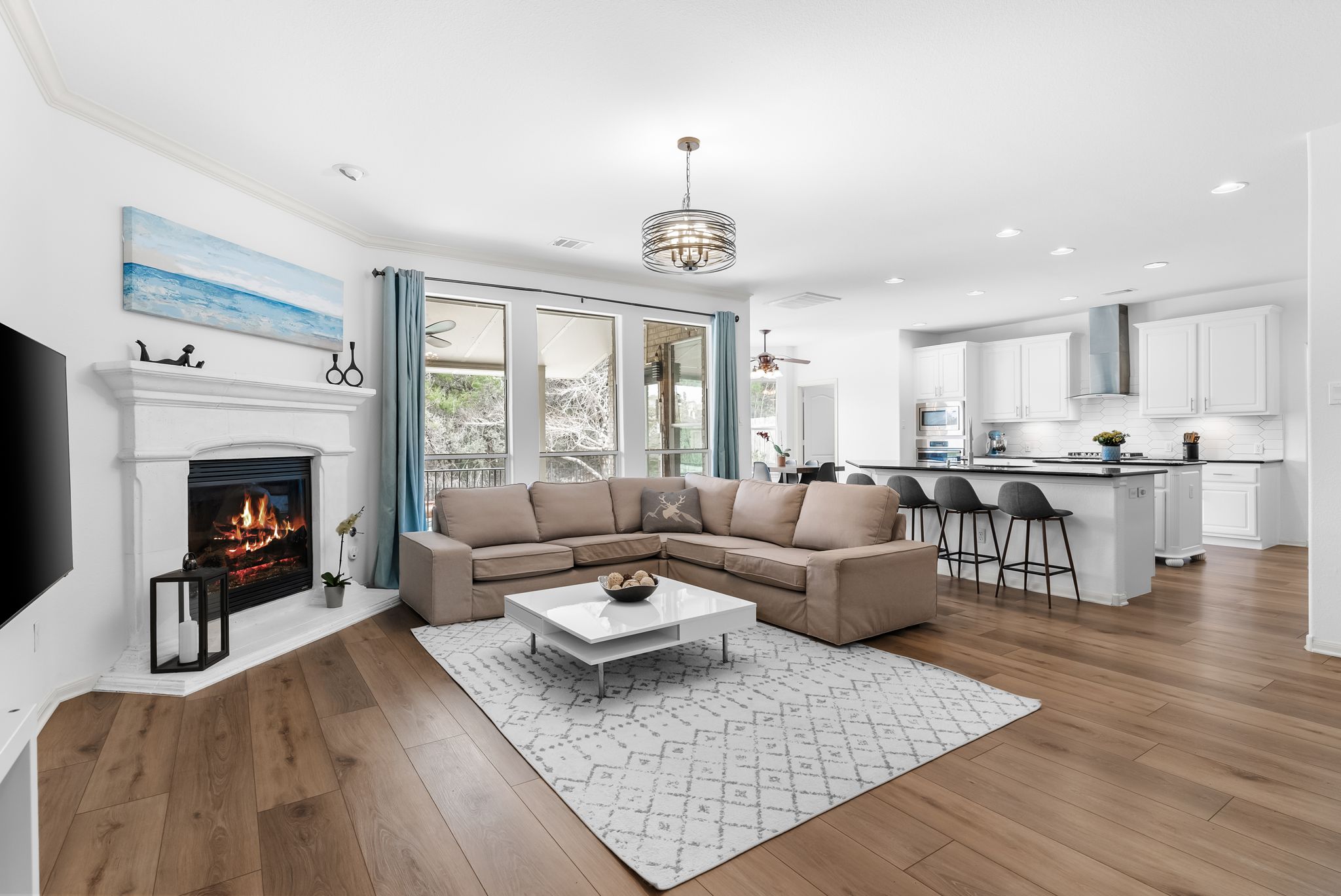 2429 Shire Ridge Drive Austin, TX 78732 - Photo 3 of 39