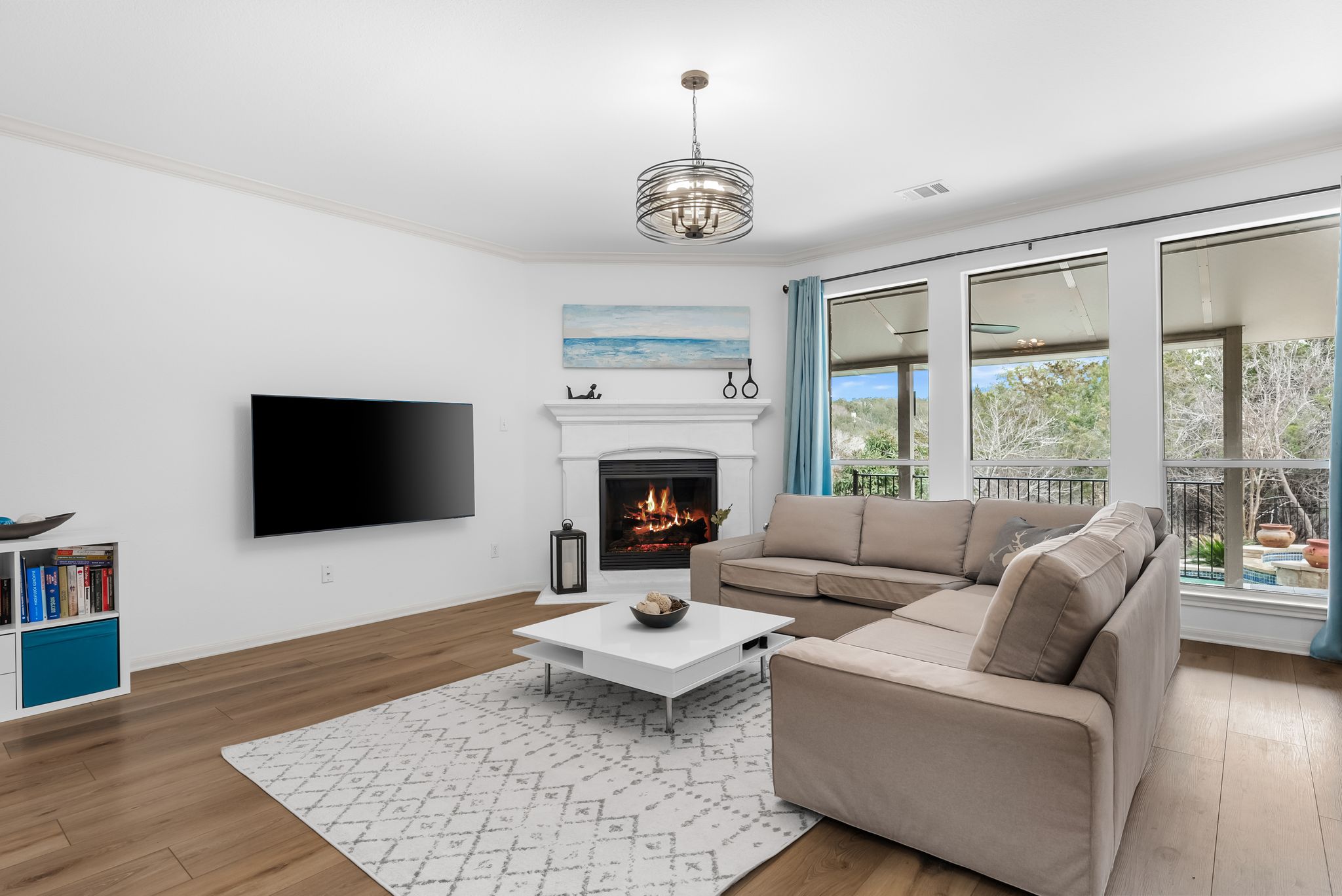 2429 Shire Ridge Drive Austin, TX 78732 - Photo 8 of 39