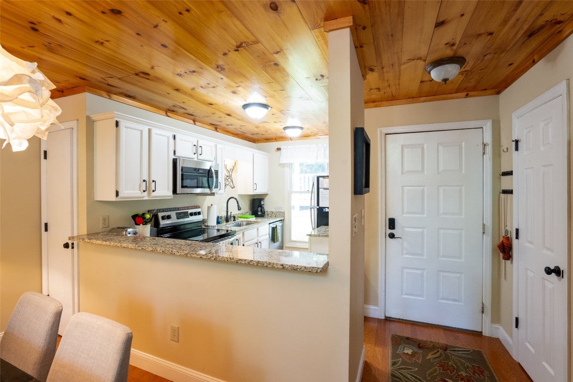 53 Chestnut Ridge, Unit 3 Sapphire, NC 28774 - Photo 7 of 29 Gallery Image 7