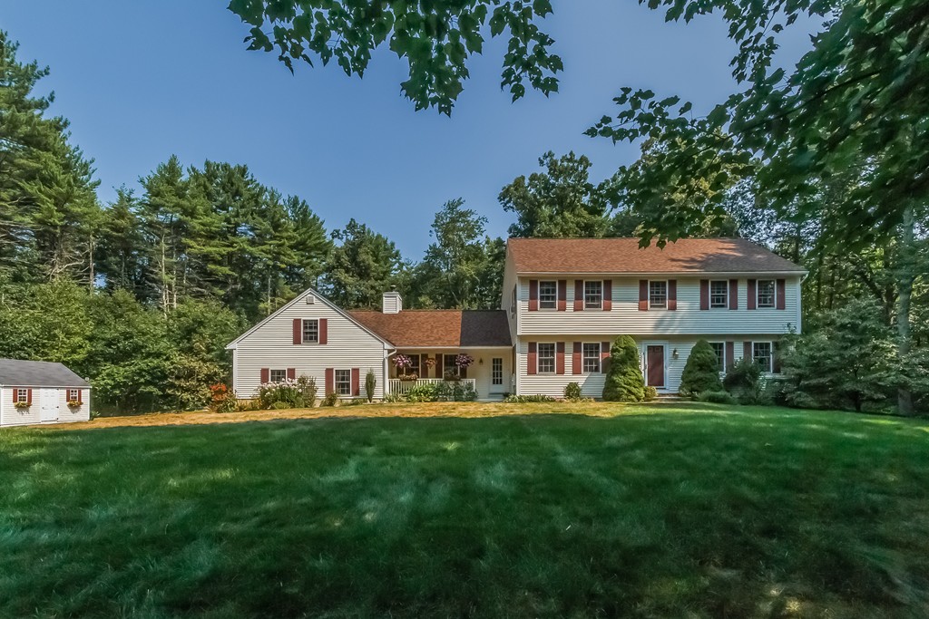 3 Rabbit Run Londonderry, NH 03053 - Photo 1 of 29 Gallery Image 1