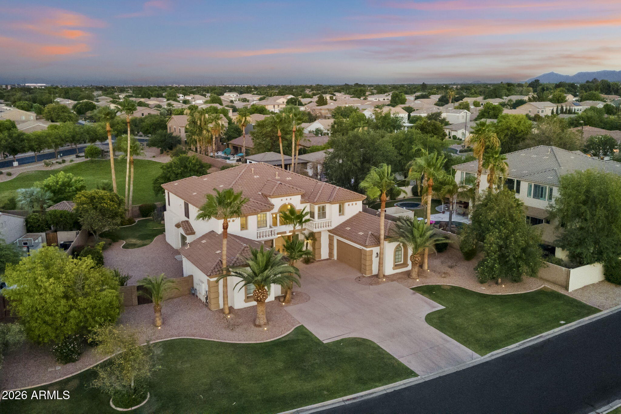 2517 South Constellation Way Gilbert, AZ 85295 - Photo 4 of 104