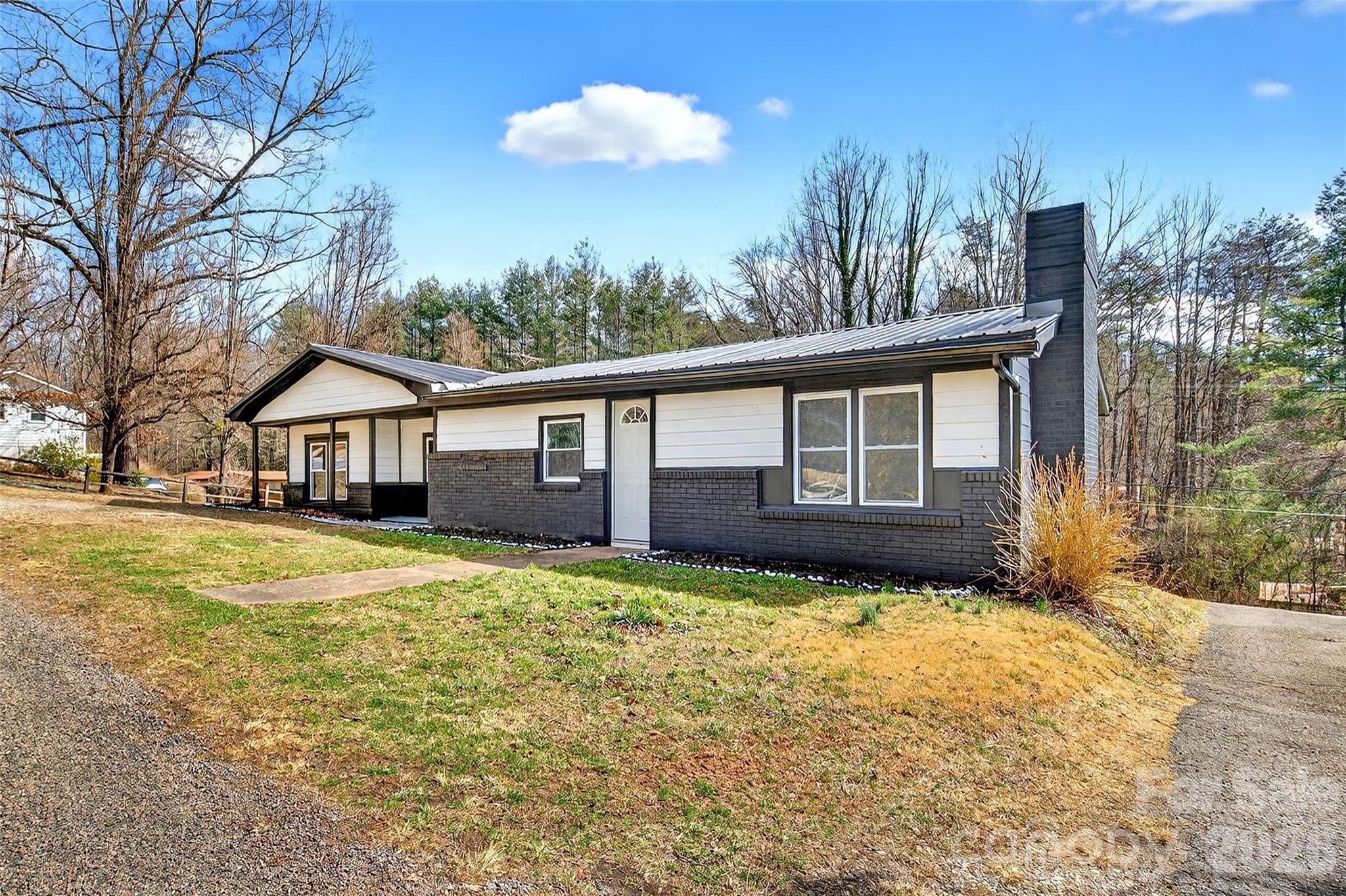 90 Ebenezer Road Old Fort, NC 28762 - Photo 3 of 44