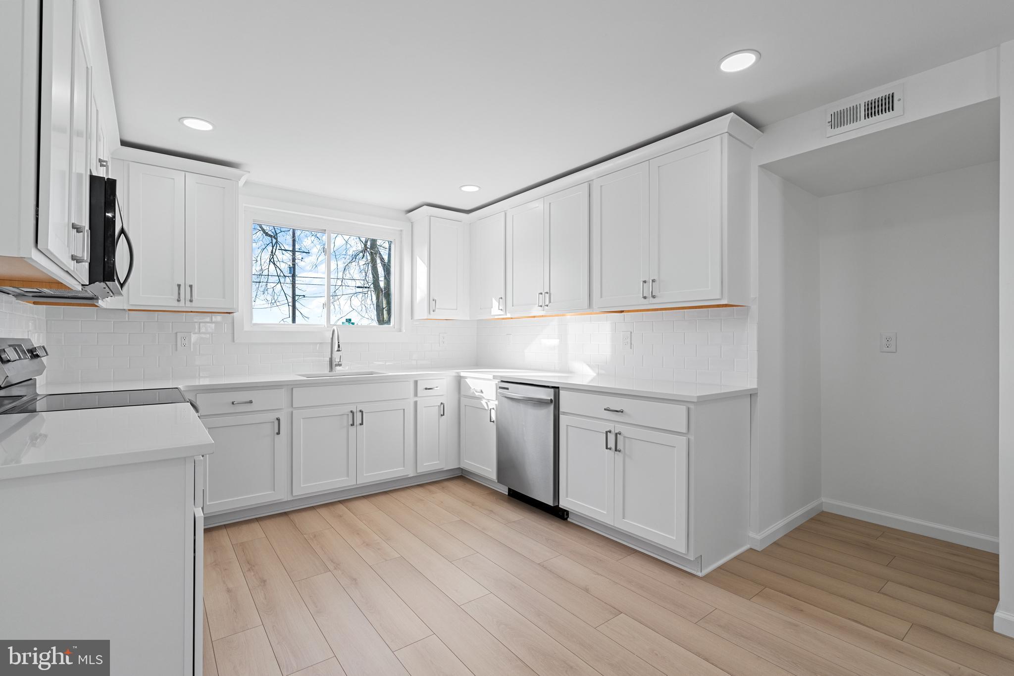 801 Eldridges Hill Road Mullica Hill, NJ 08062 - Photo 7 of 30