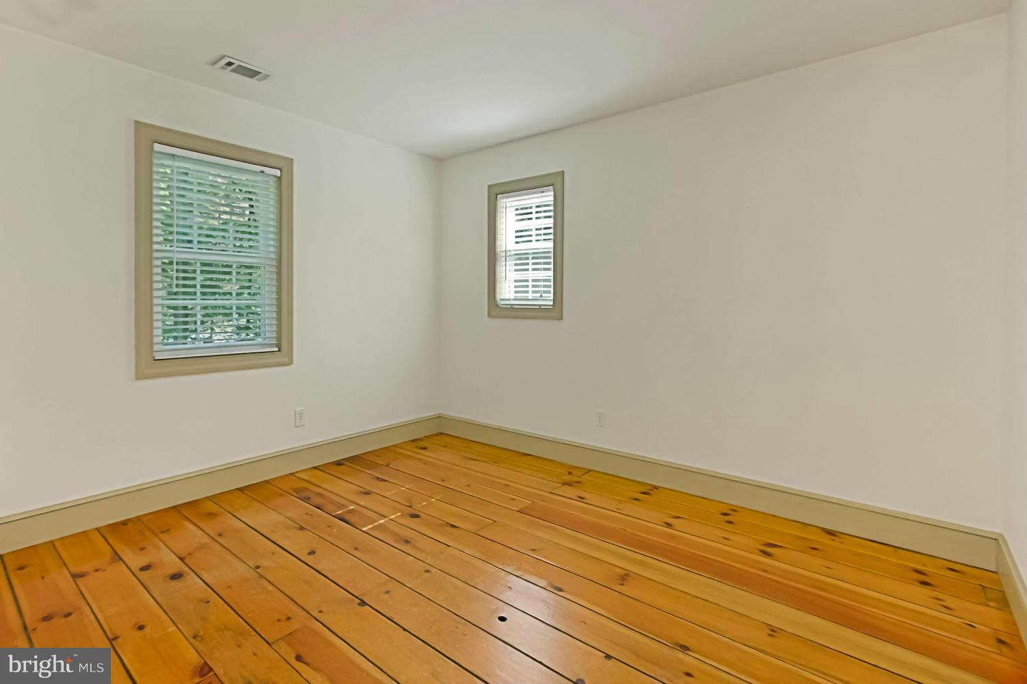 12467 Henderson Road Clifton, VA 20124 - Photo 18 of 30 Bedroom