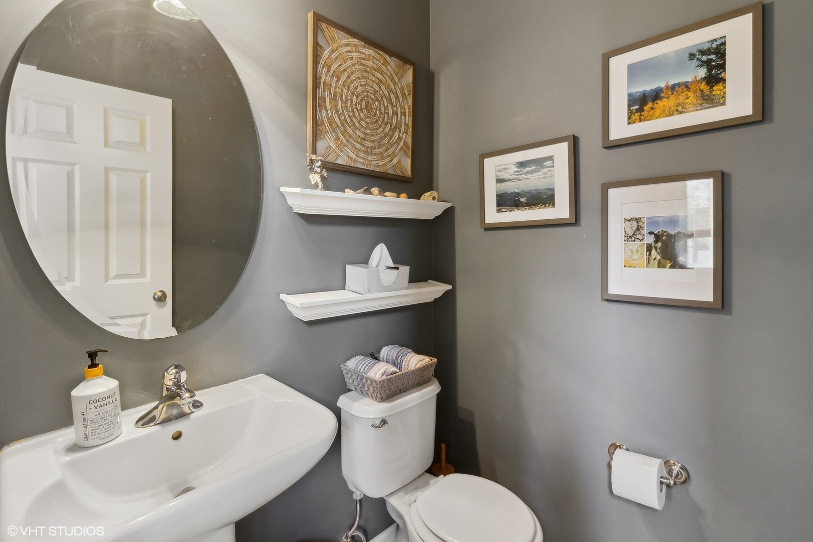 7802 Briarcliff Drive Plainfield, IL 60586 - Photo 15 of 26 a bathroom with a toilet a sink and mirror