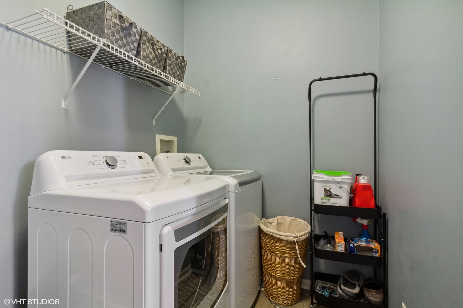 7802 Briarcliff Drive Plainfield, IL 60586 - Photo 17 of 26 a utility room with dryer and washer