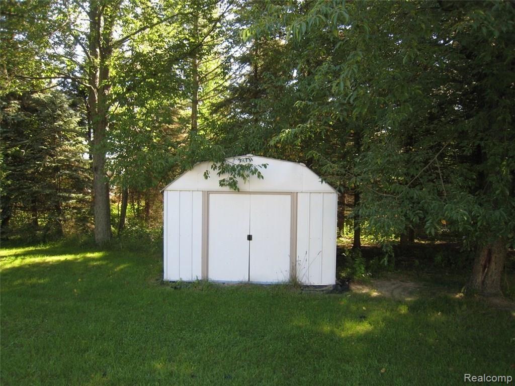 2230 Johnson Mill Road North Branch, MI 48461 - Photo 9 of 23 Shed.jpg