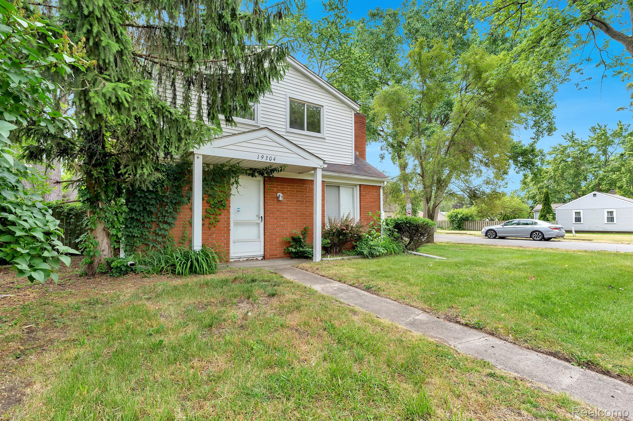 19304 Inkster Road Redford, MI 48240 - Photo 7 of 32 Gallery Image 7