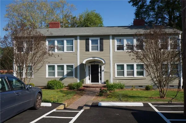 $1,200 | 583 Colonial Circle Southeast, Marietta, GA 30060