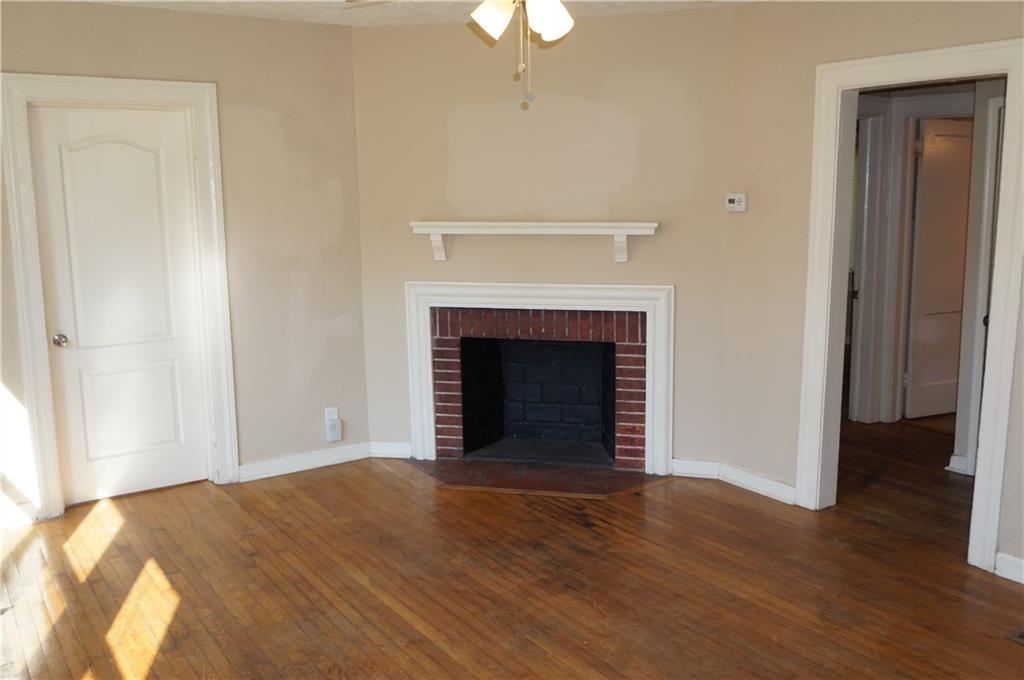 583 Colonial Circle Southeast Marietta, GA 30060 - Photo 2 of 11