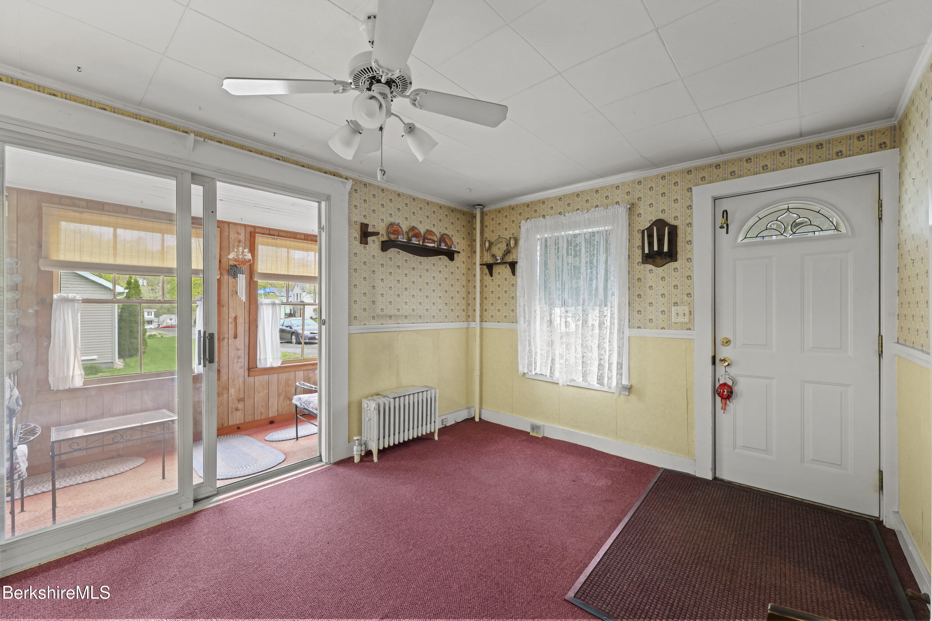 205 High Street Lee, MA 01238 - Photo 4 of 45 20 Mud Room