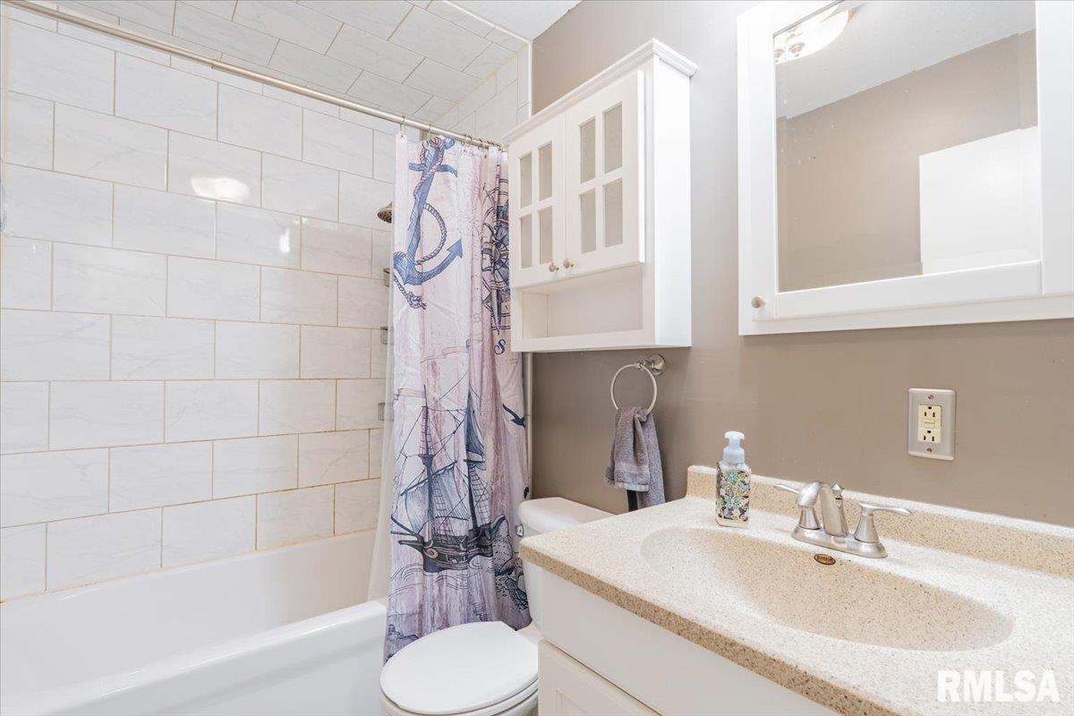 1417 Dillon Drive Normal, IL 61761 - Photo 14 of 27