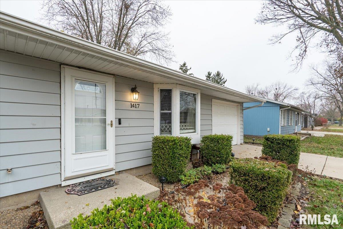 1417 Dillon Drive Normal, IL 61761 - Photo 4 of 27