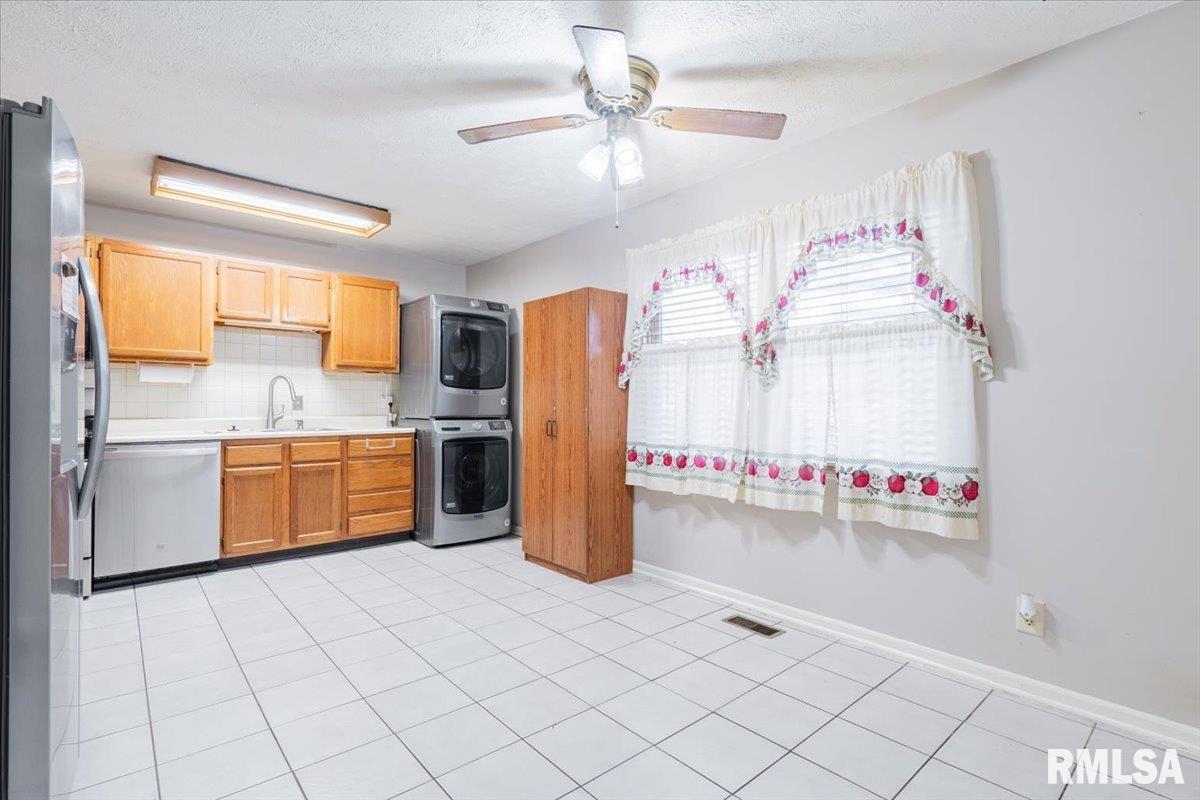 1417 Dillon Drive Normal, IL 61761 - Photo 8 of 27