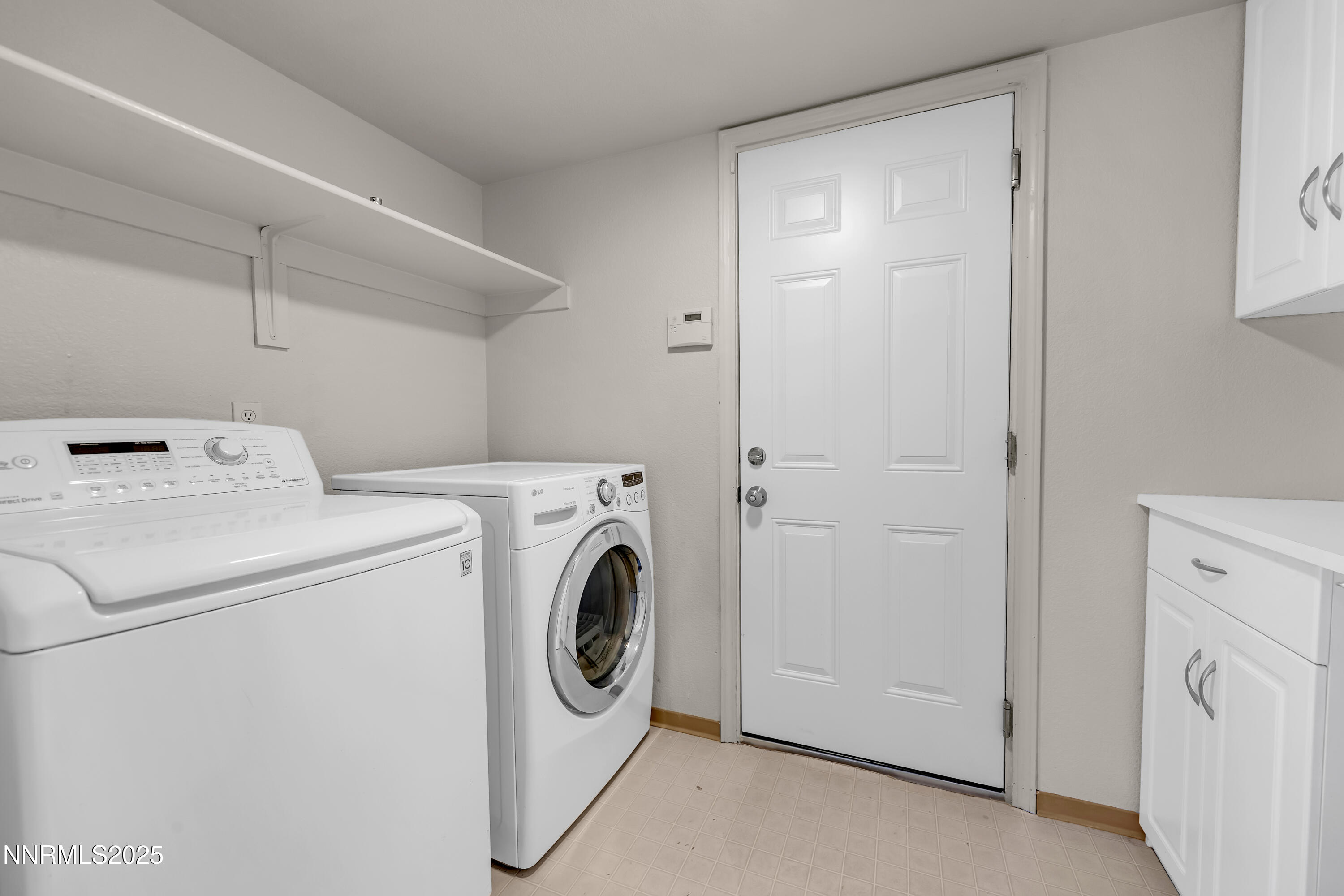 8664 Piper Place Reno, NV 89506 - Photo 17 of 36 Piper8664-015